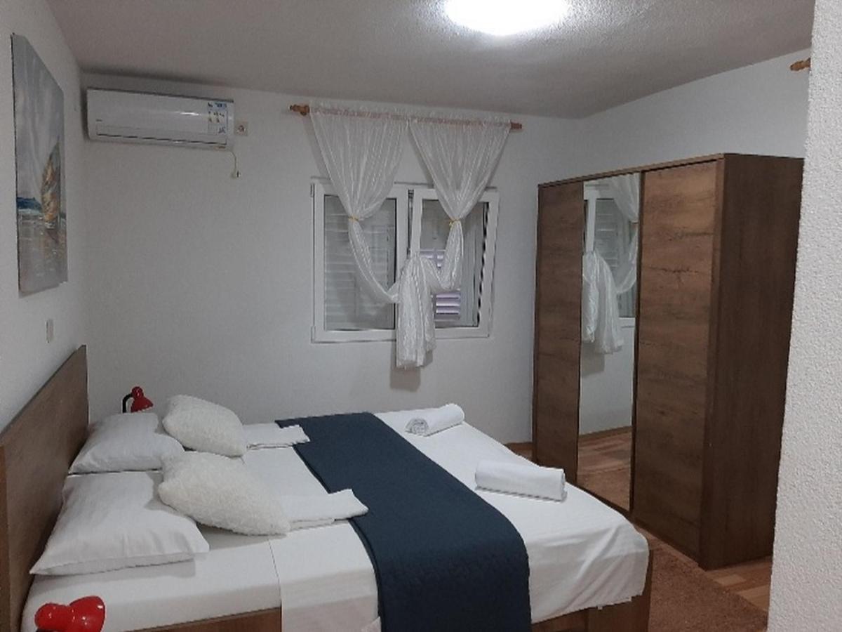 Apartment Pascal Janjina ภายนอก รูปภาพ